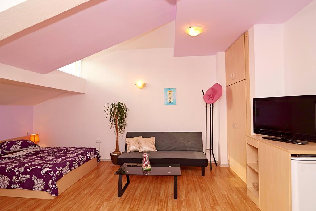 Batak Studio Burgas Chambre photo